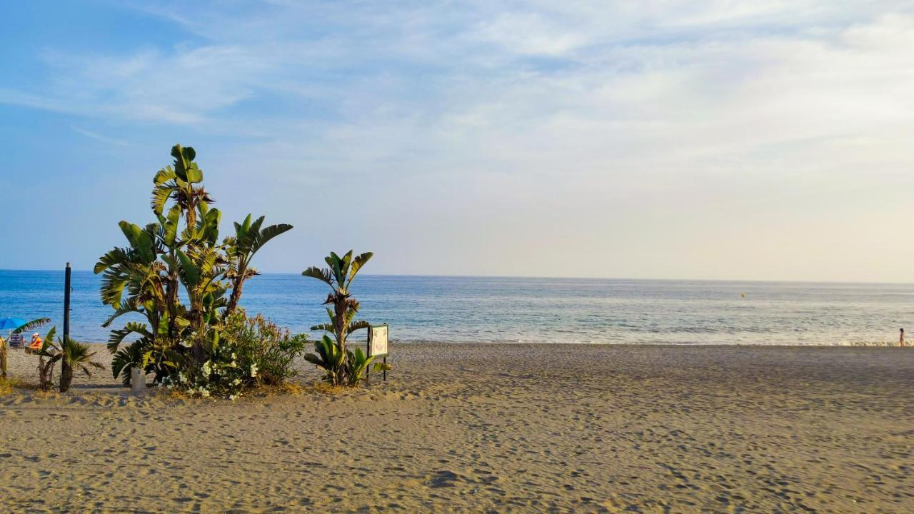 Laguna Beach Costasol - Alojamientos La Torre Torrox Extérieur photo